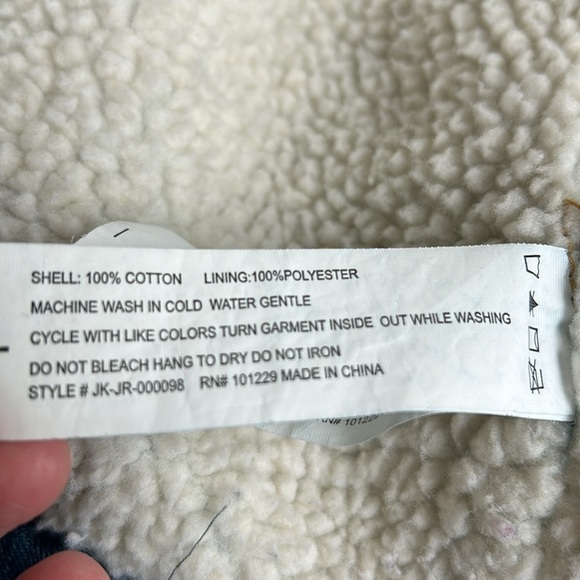 Ashley Vintage Charm sherpa lined distressed blue jean button close jacket - Picture 14 of 16